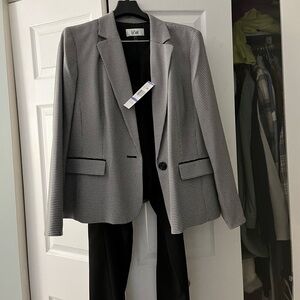 Le Suit 2pc woman’s pantsuit NW Size 18